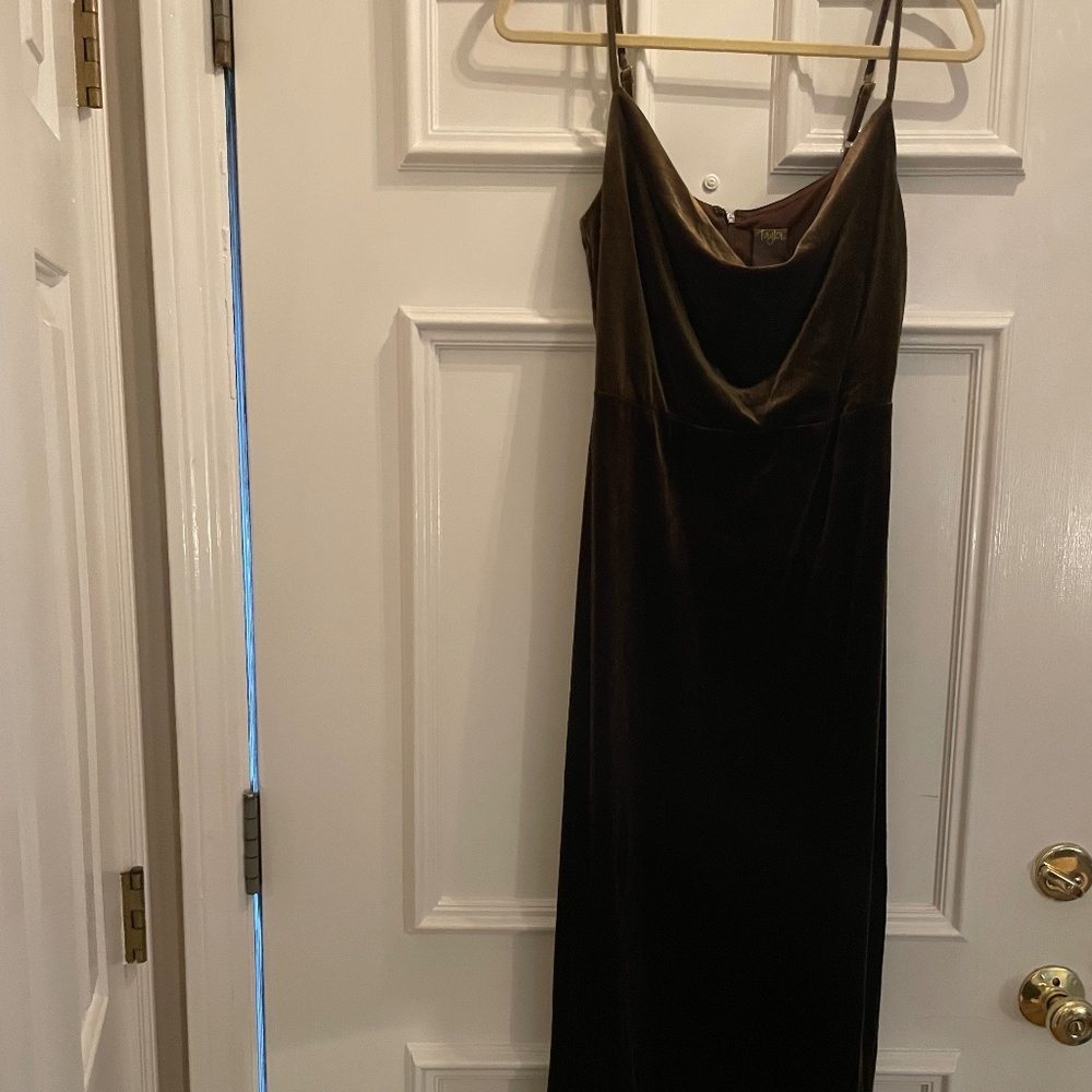 Taylor Velvet Cowl Neck Midi Dress in Olive Green – Size 10